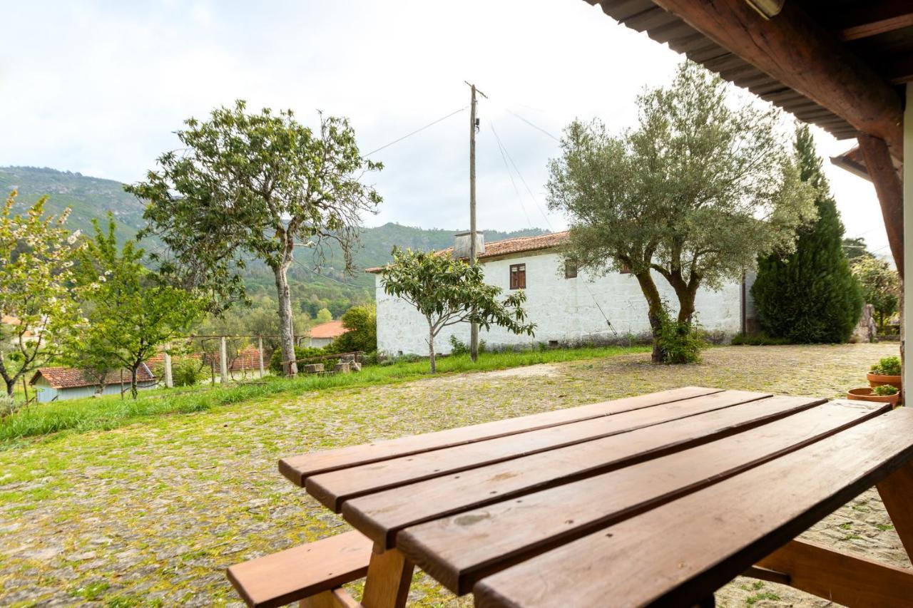 Gasthaus Casa Lavoura Em Requeixo Celorico De Basto Exterior foto